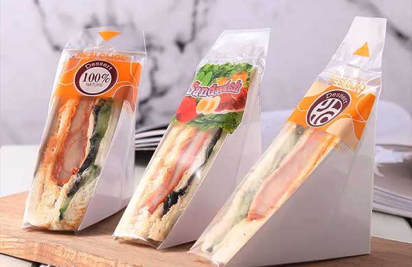 食品包装中有一条易撕线对于产品体验是非常重要的